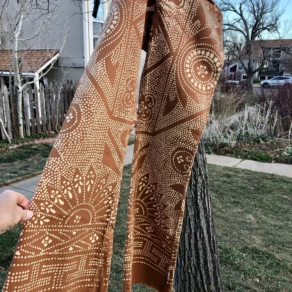 Free People Pumpkin Spice, Sexy Stretch Jeans with Exotic Print. - Picture 5 of 16